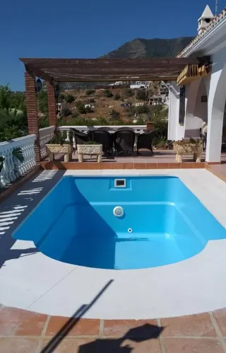 Piscinas de poliéster azul