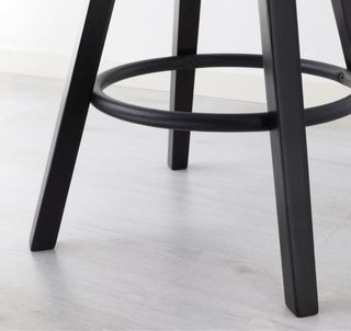 Taburete alto negro Ikea Dalfred