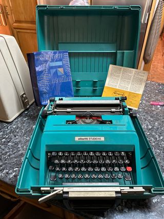 Máquina de escribir Olivetti Studio 45 Teal
