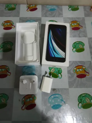 Cargador y Auriculares iPhone Apple