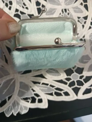 Portamonete verde acqua pelliccia sintetica Nuovo