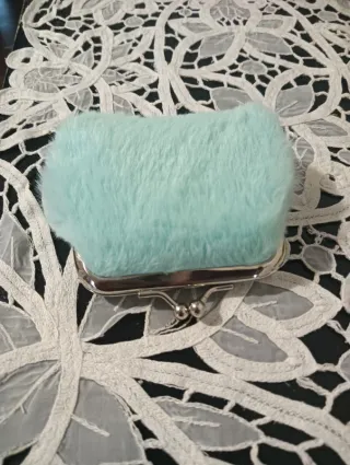 Portamonete verde acqua pelliccia sintetica Nuovo