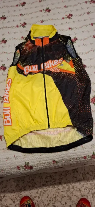 Cortavientos Bull Bikes Amarillo y Negro