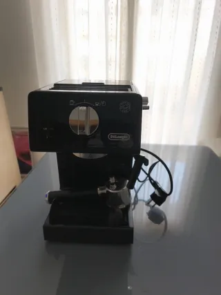 Cafetera DeLonghi Negra