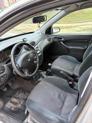 Ford Focus 2000