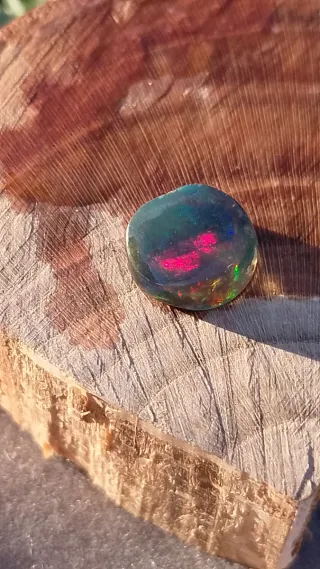 Ópalo Negro Irregular Pulido