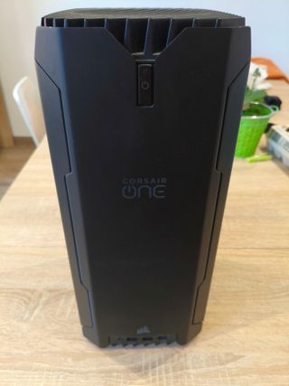 Corsair ONE Ryzen 9 RTX 2080 Ti 32GB