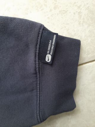 Felpa Nike ricamata vintage