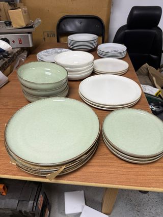 Lote de platos verdes y blancos todo 25€