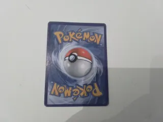 Carta Pokémon Pikachu y Zekrom GX