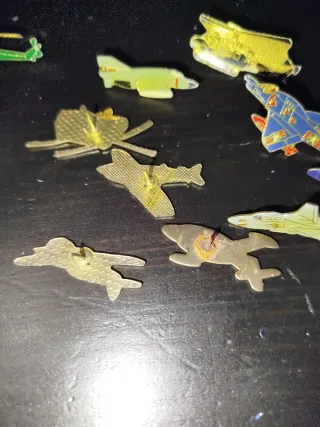 Lote 10 pins de aviones