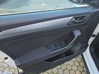 Volkswagen T-Roc Dark 1.0 TSI 81kW 110CV