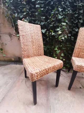 Juego de 2 sillas de comedor de mimbre