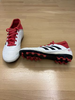Zapatillas Adidas Predator Fútbol Talla 31