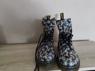 Botas Dr. Martens Talla 37 Flores