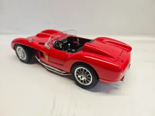 Ferrari 250 Testa Rossa Bburago 1:18