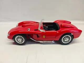 Ferrari 250 Testa Rossa Bburago 1:18