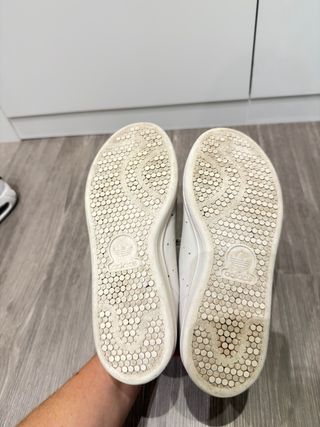 Zapatillas Adidas Stan Smith grises y blancas