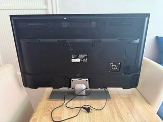 Televisor Panasonic 43 Negro y Plata