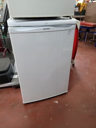 NEVERA PEQUEÑA