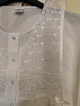 Camicia da notte bianca