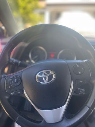 Toyota Auris 2014