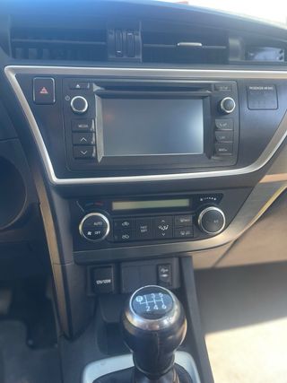 Toyota Auris 2014