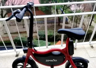 Bici eléctrica Zeecle roja