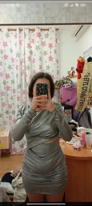 Vestido plateado brillante