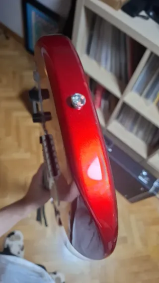 Guitarra Squier Cyclone Roja