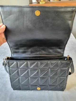 Bolso ZARA piel acolchado