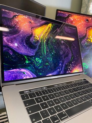 MacBook Pro 15” 2018/16GB RAM/500GB SSD