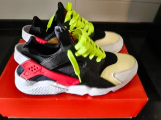 Nike Huarache Scarpe Nere e Gialle