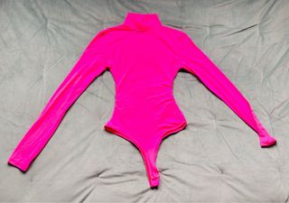 Body fucsia elástico talla S