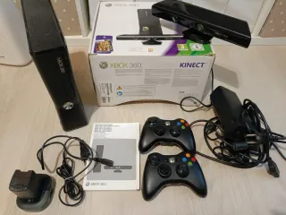 Xbox 360 Kinect + 2 Mandos + Giochi