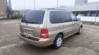 KIA Carnival 2003