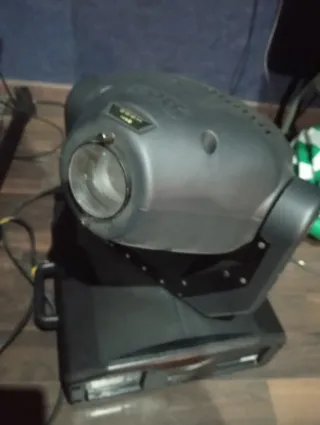 Foco cabezal móvil MP250 Zoom