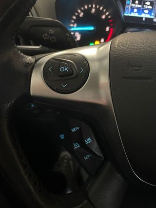 Ford Kuga TITANIUM 2015 (garantia incluida)