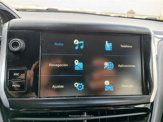 PEUGEOT 208 1.2 PURETECH TECH EDITION