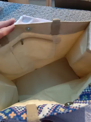 Bolso de tela con estampado geométrico