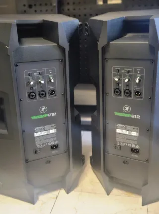 Mackie Thump 212 + Fundas Originales