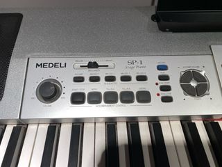 Piano Medeli SP1 + Soporte + Silla