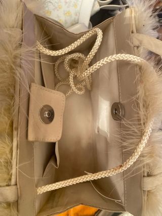 Bolso de fiesta con plumas beige