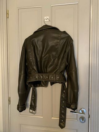 Chaqueta Zara Verde Militar Talla XS