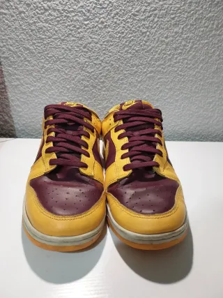 Nike Dunk Low Granate y Amarillo