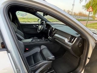 Volvo XC60 2.0 T6 AWD R-design 2021