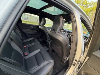 Volvo XC60 2.0 T6 AWD R-design 2021