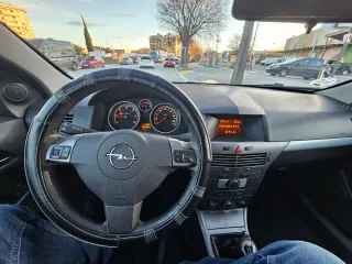 Opel Astra 2007( no negociable)