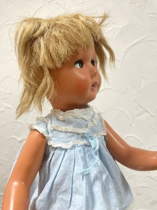 Muñeca antigua Florido