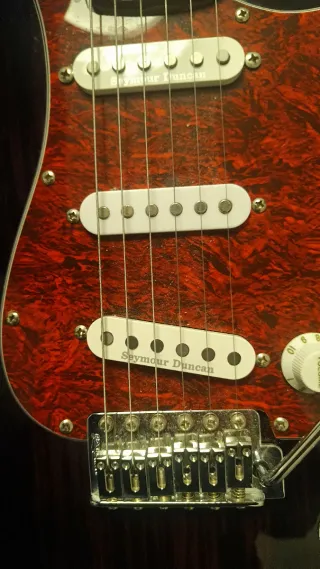 Guitarra Eléctrica Stratocaster